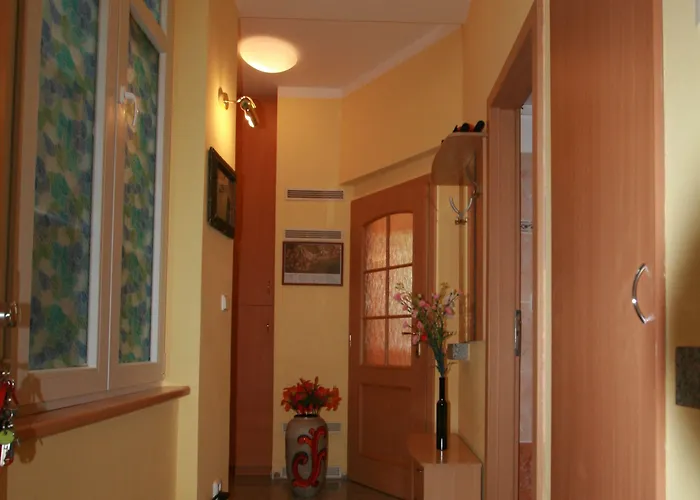 Apartament No. 2 Trziste 29